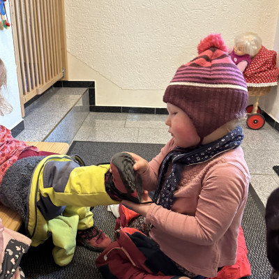 Wir helfen uns gegenseitig Wir helfen uns gegenseitig